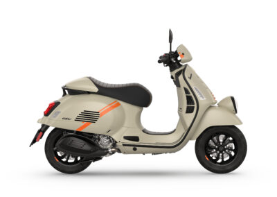 Vespa-GTV_latDX_beige_saddle-cover