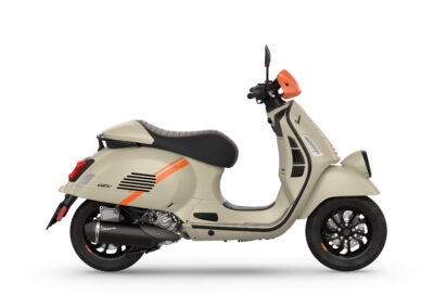 Vespa-GTV_latDX_beige_saddle-cover_flyscreen_exhaust